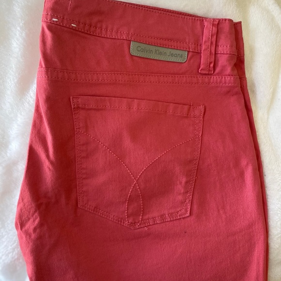 Calvin Klein Capri Pants - Picture 3 of 4